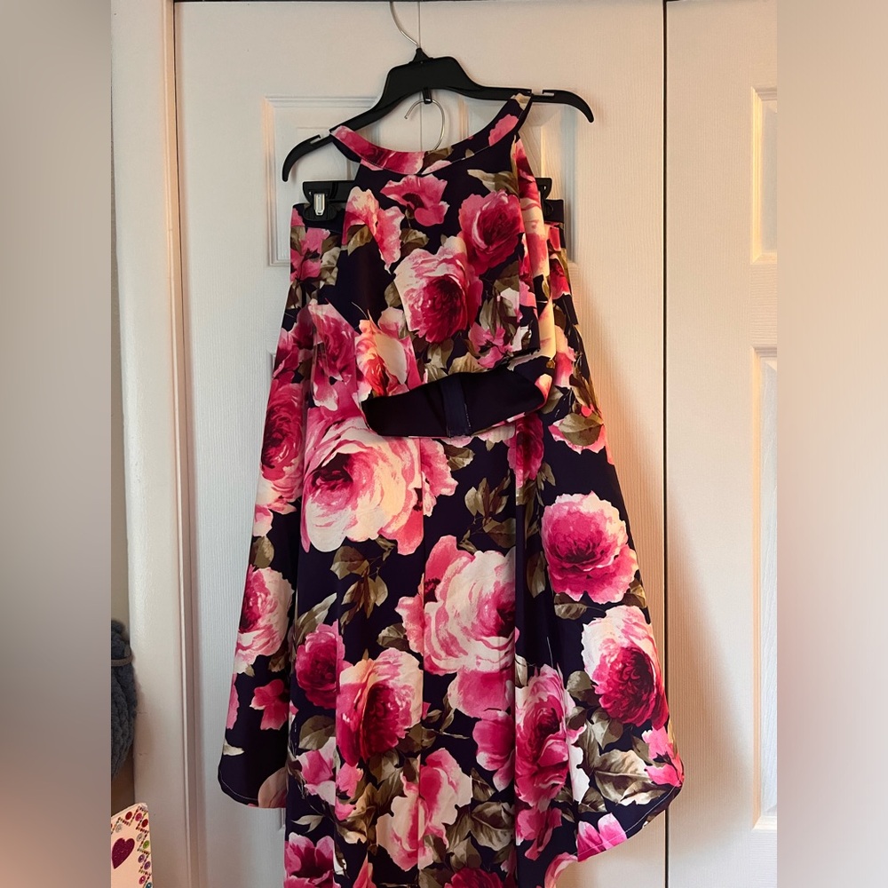Floral 2-piece Hoco dress!